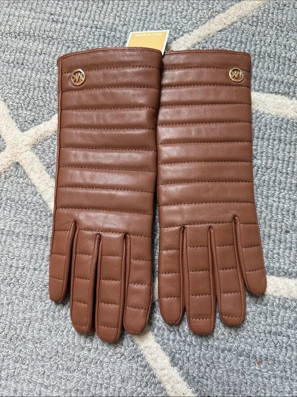 Michael Kors Quilted Leather Tech Gloves Chocolate Brown Size S NWT